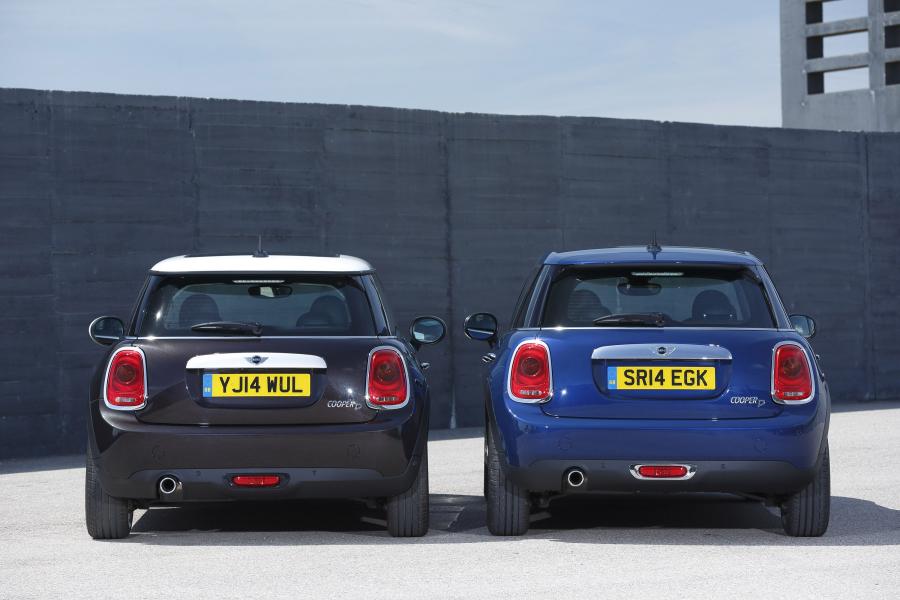  Mini Cooper D 3-Door 2014 года  (UK) (фото 6 из 9)
